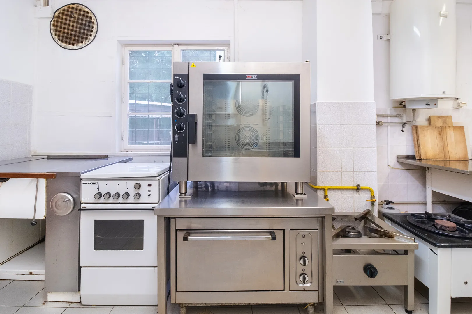 Kitchen equipment